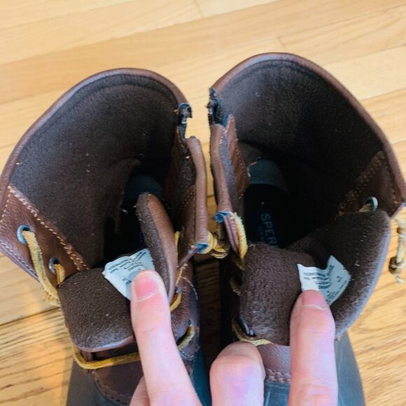 SPERRY Girl's Saltwater Waterproof Duck Rain Boots - Picture 3 of 13